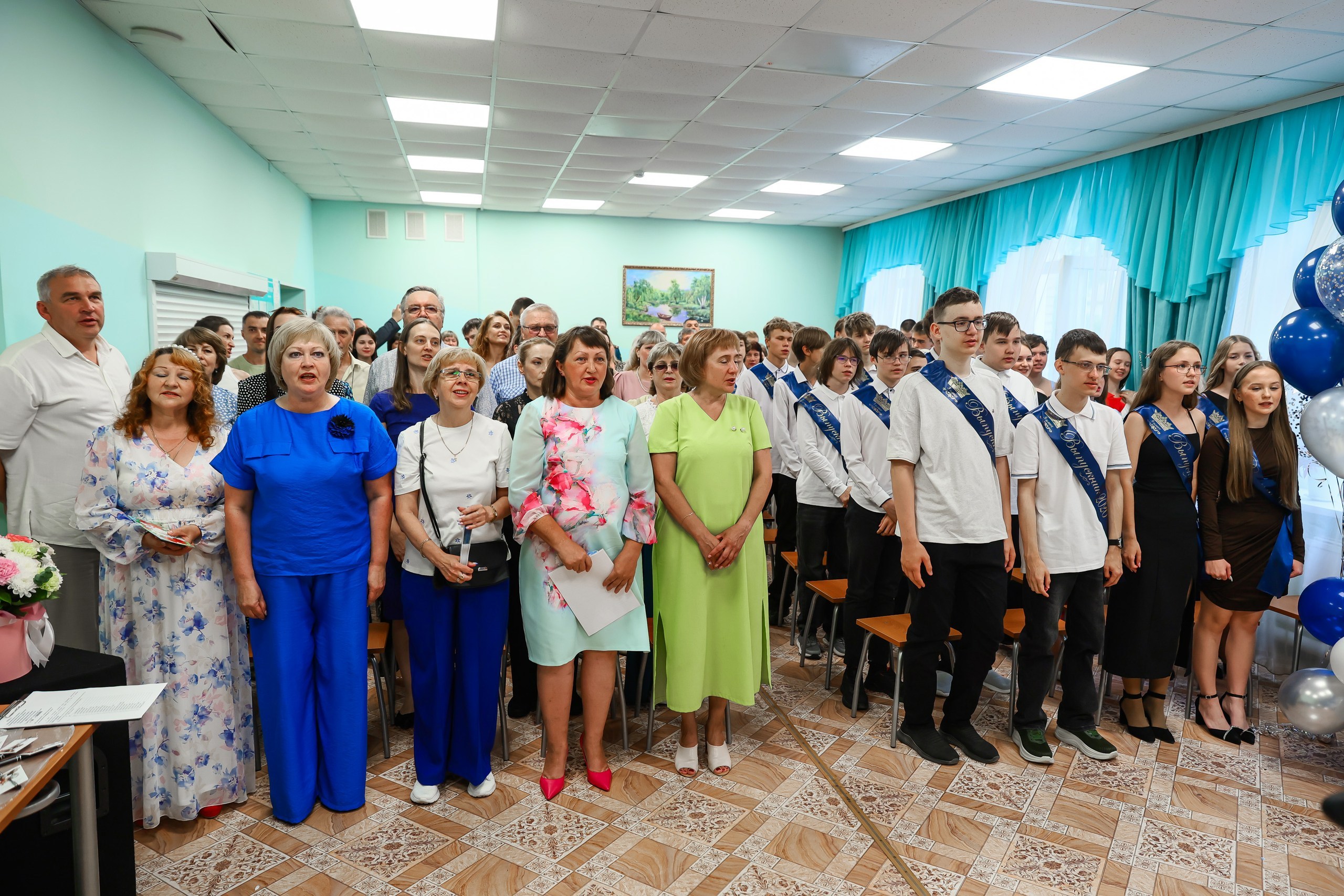 Выпускной 9 А, кадр 26