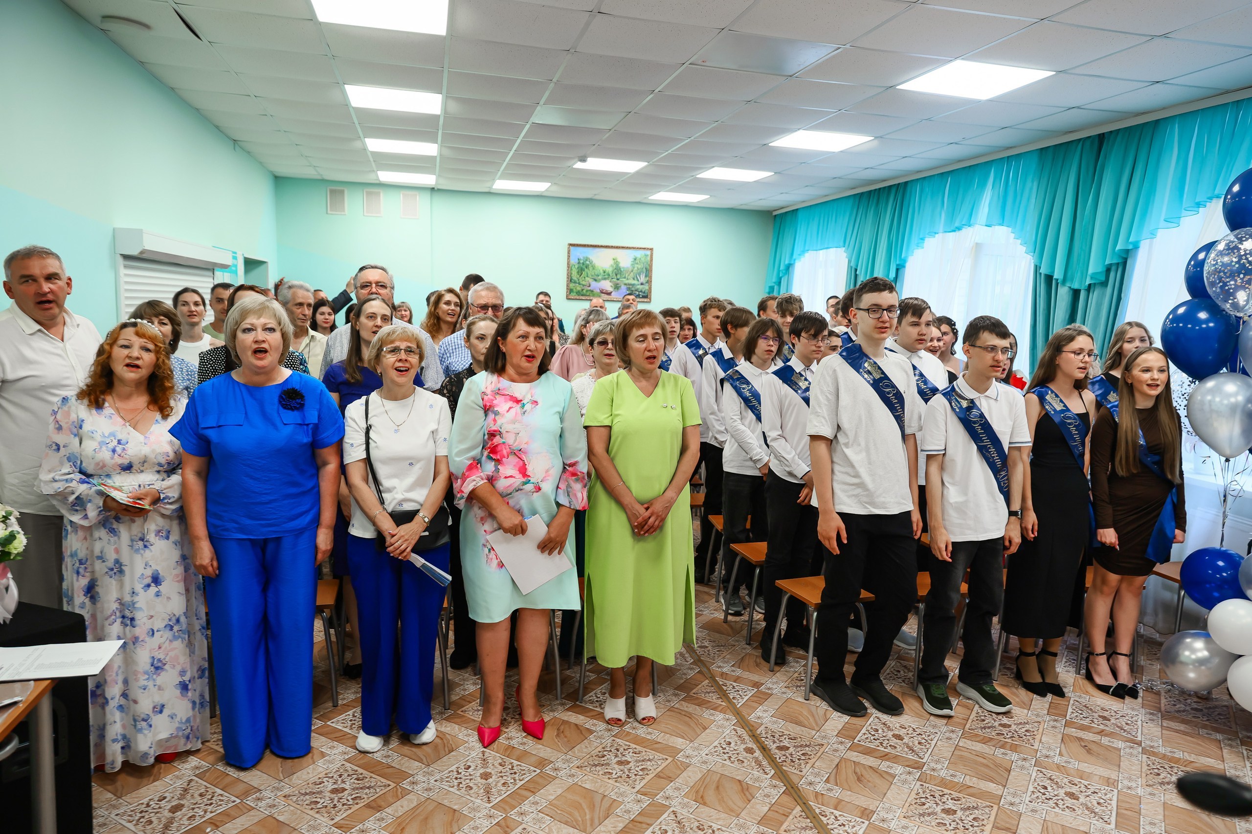 Выпускной 9 А, кадр 27