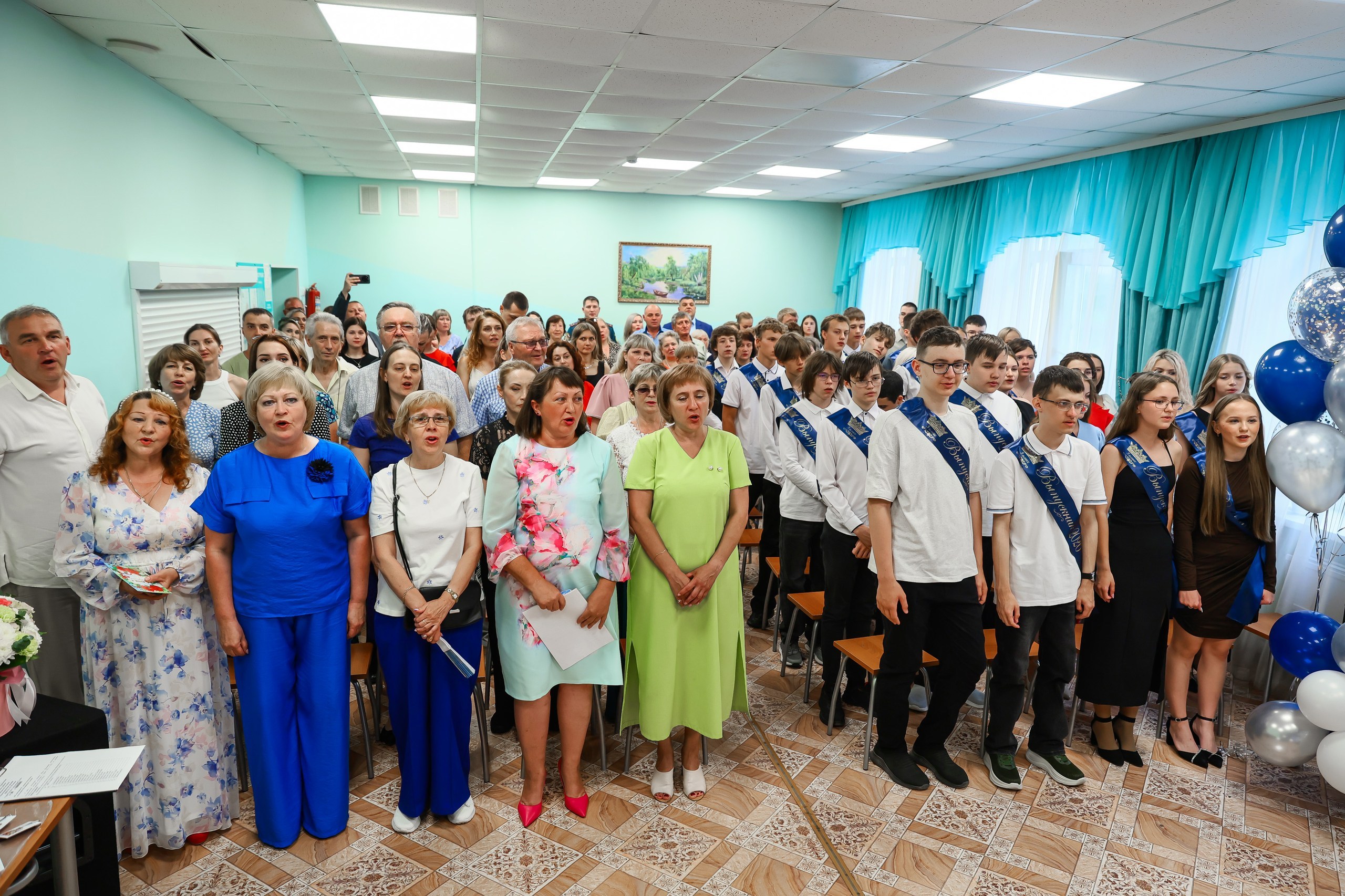 Выпускной 9 А, кадр 28