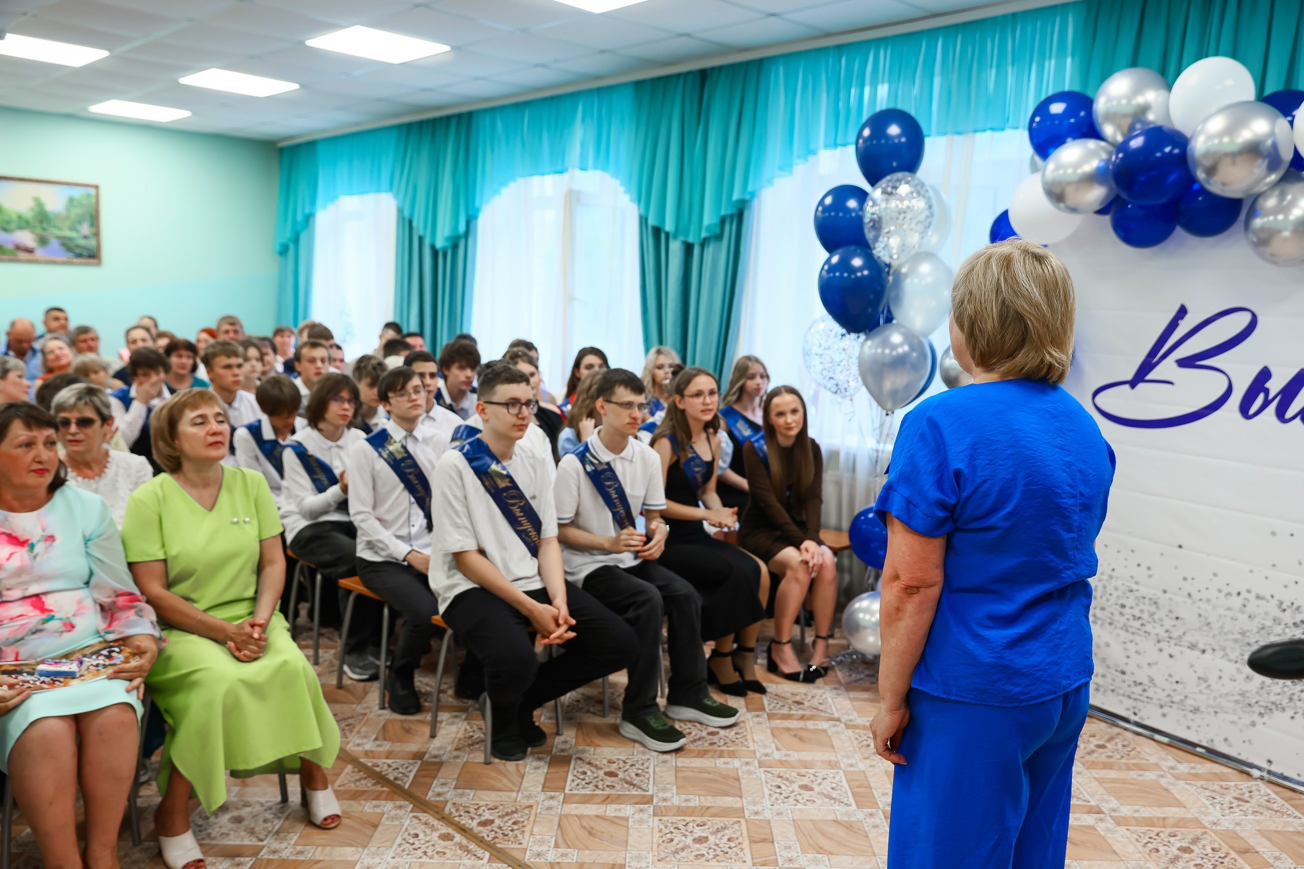 Выпускной 9 А, кадр 34